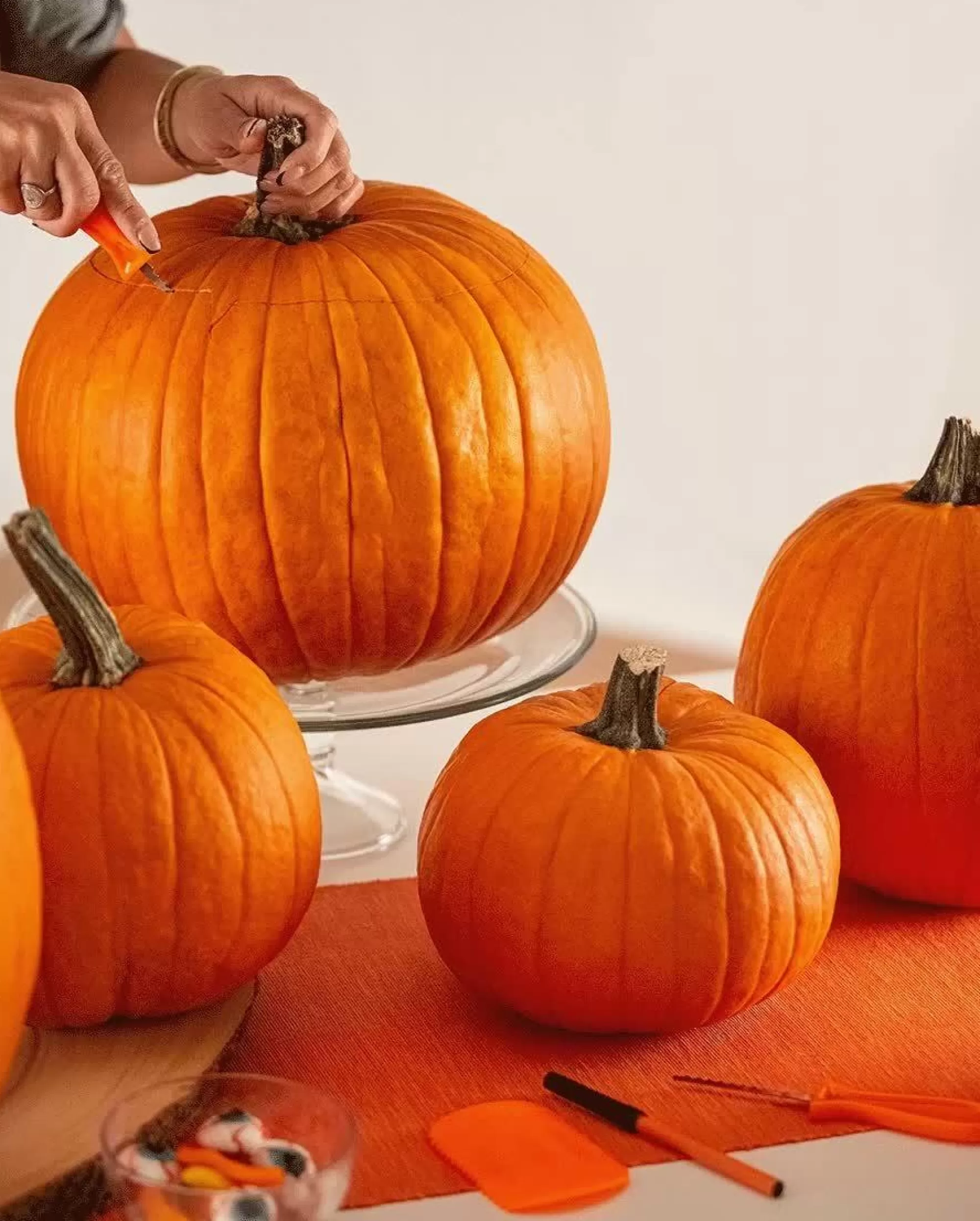 Party City Pumpkin Carving Kits | Light-Up Clown Plastic & Stainless Steel Pumpkin Carving Kit With Sounds, 7Pc